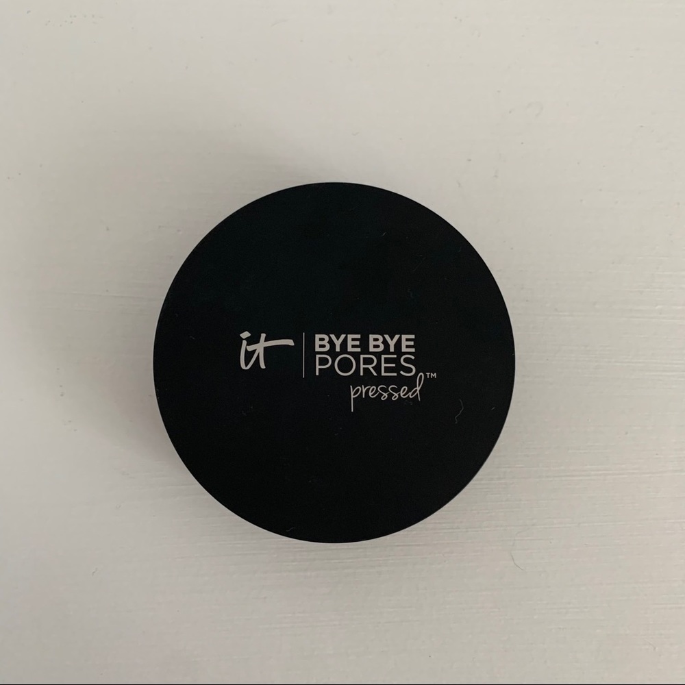 It Cosmetics Bye Bye Pores Translucent Powder
